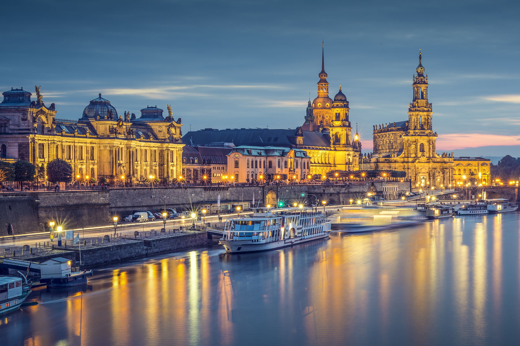 Vé máy bay giá rẻ đi Dresden